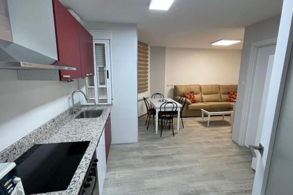 Apartamento Piso Turistico Avda Del Castillo Ponferrada Exterior foto